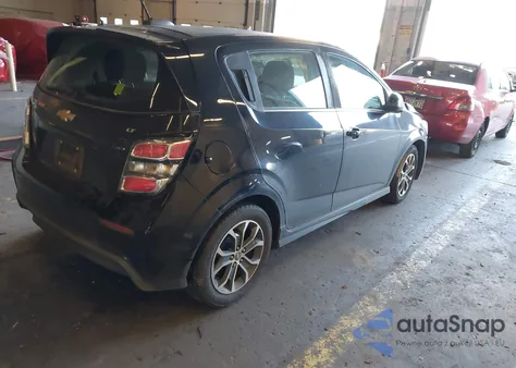 2017 Chevrolet Sonic Lt Auto z USA, uszkodzony, nr VIN 1G1JD6SB4H4138955